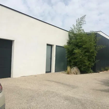 Maison D'architecte Avec Vue Imprenable Feriehus Juvignac